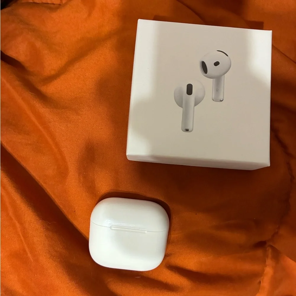 Wireless Earbuds with Charging Case - White